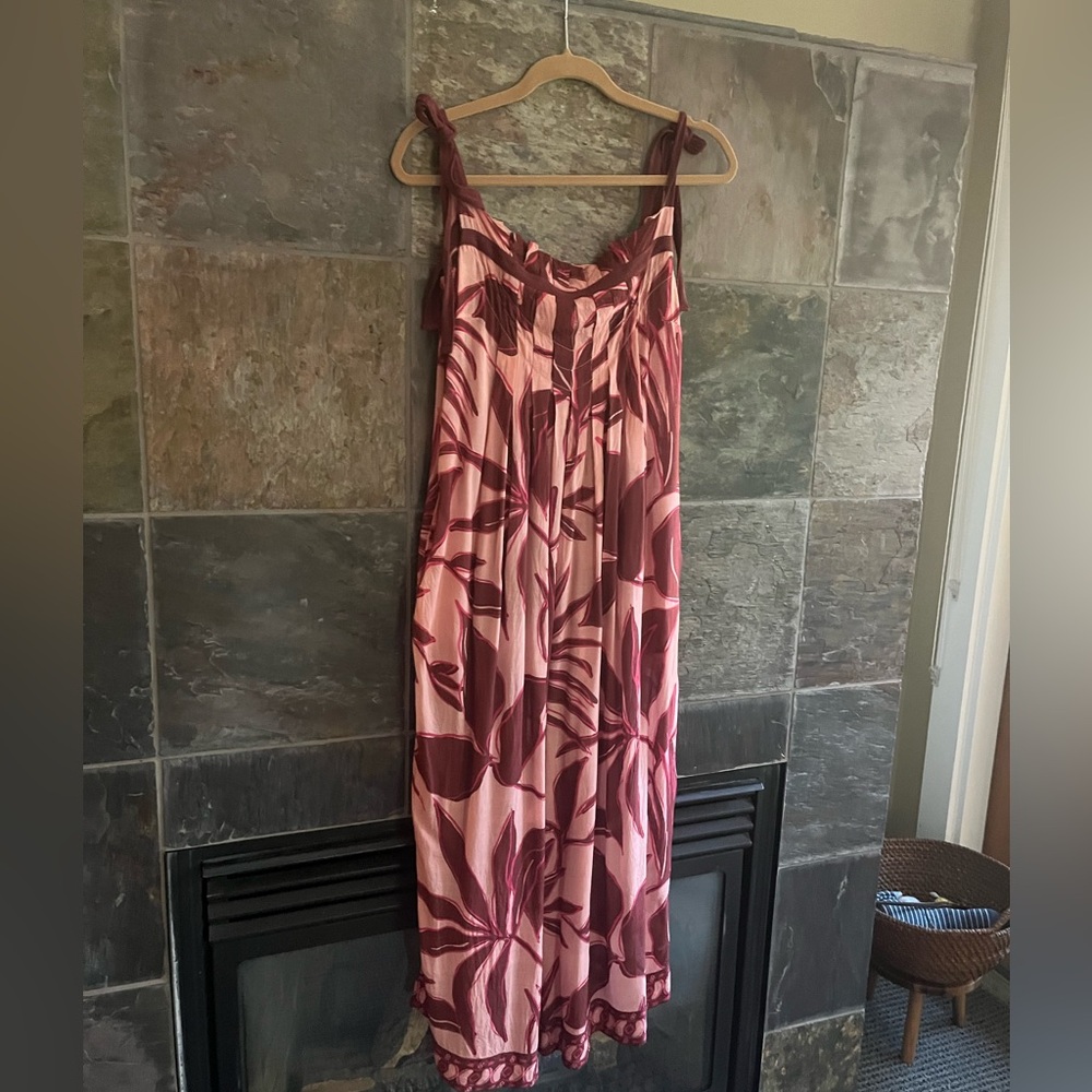 Tuckernuck Sangria Palm Tie Caftan. Size small.